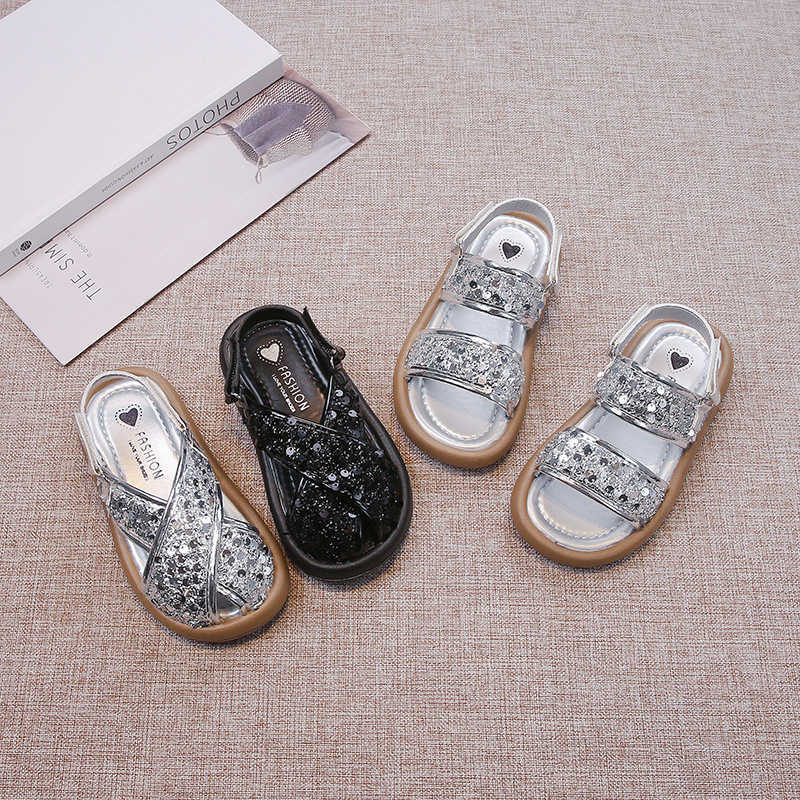 Slipper Childrens Fashion Glitter Cold Slippers 2025 Korean Edition Summer New Style Wear One Line Casual Versatile Slippers Trendy S25326
