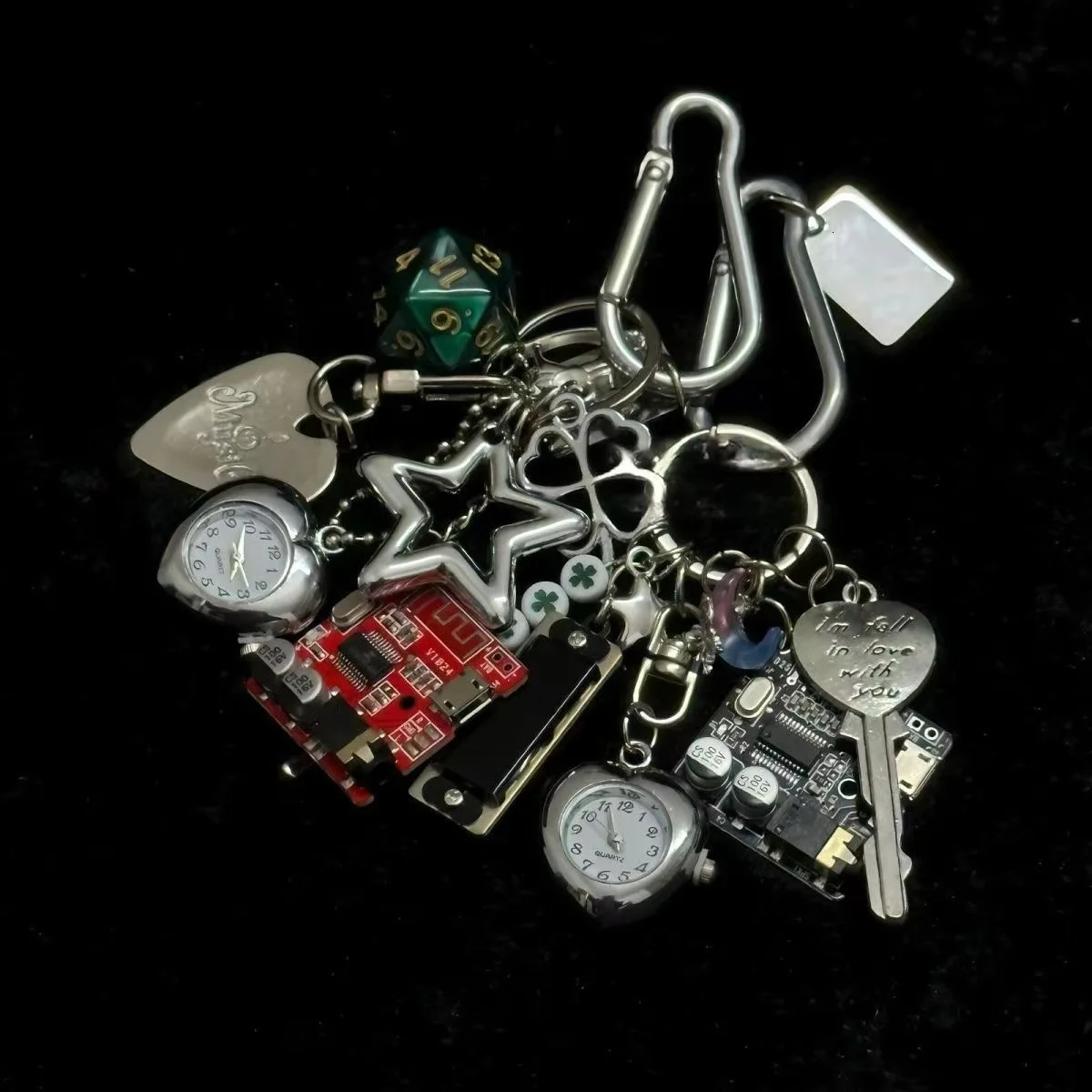 Handmade vintage keychain Metal pocket watch backpack pendant Creative mechanical elements Couple style ornament250325