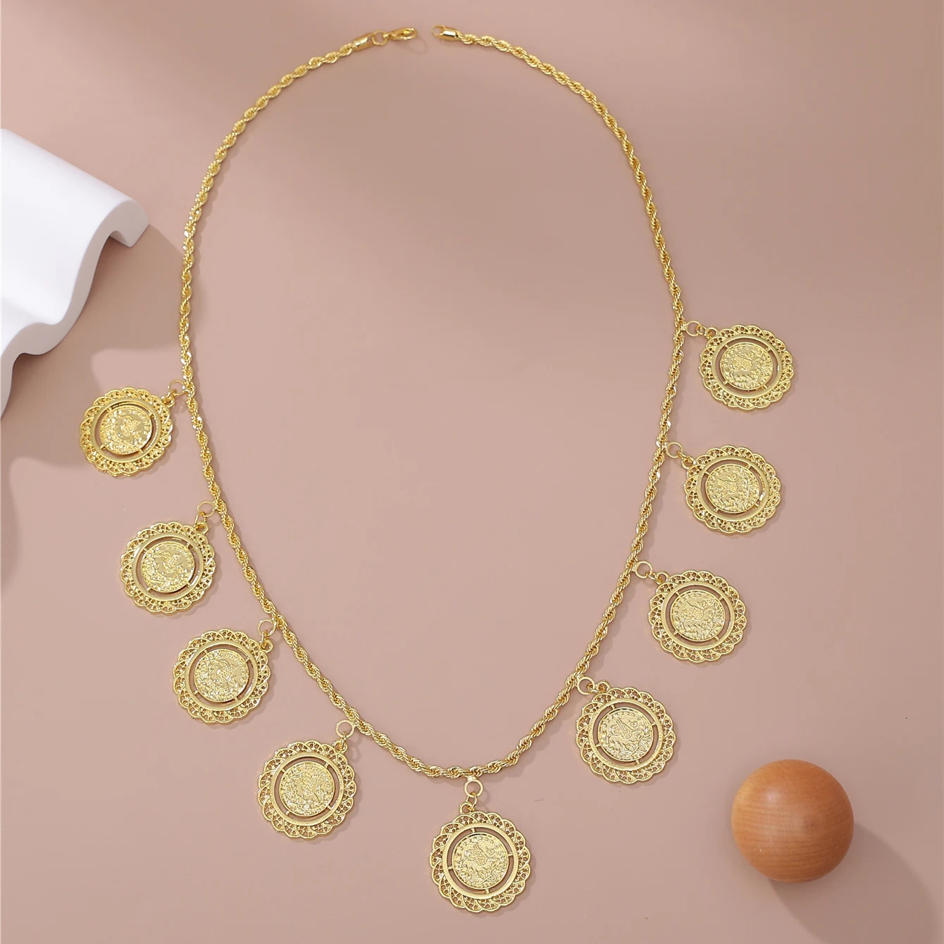 Classic retro style Arabic patterned necklace coin shaped master carved hollow necklace womens jewelry 250326