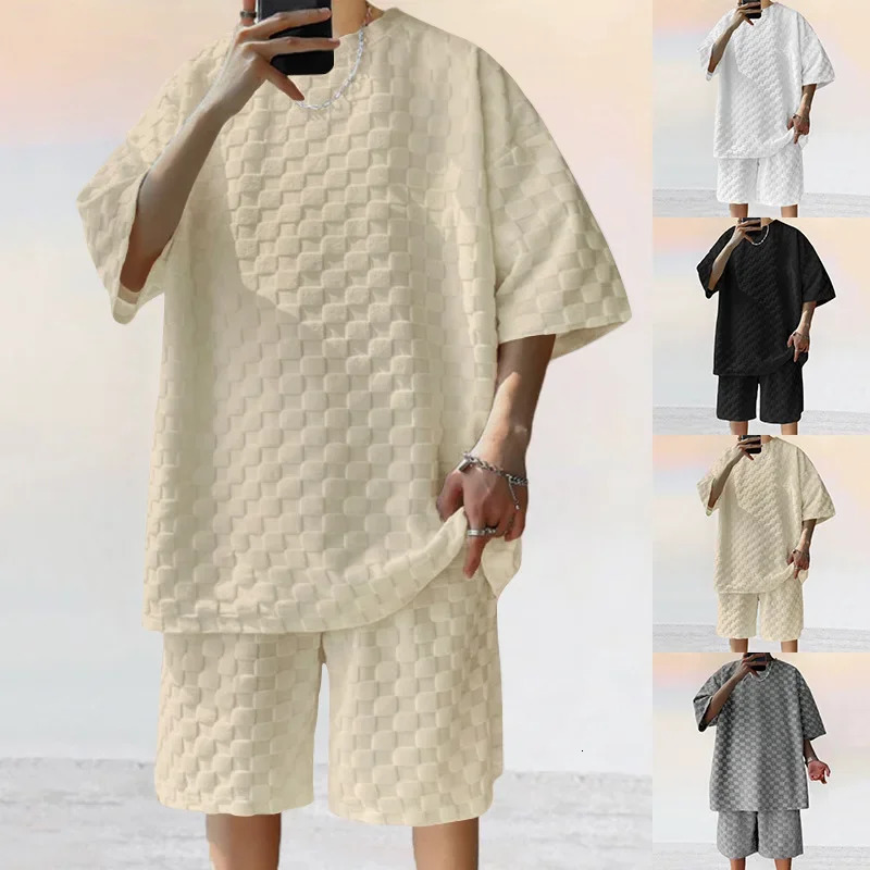 Mens sportswear summer high street jacquard checkered Tshirt twopiece set mens casual retro loose Oneck top 250327