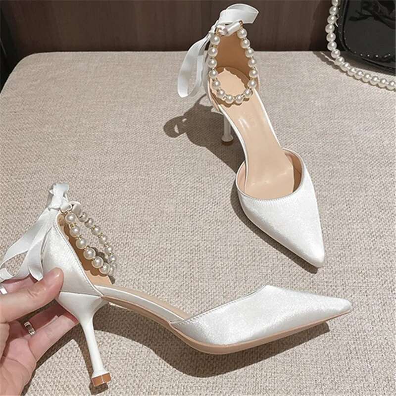 2025 New Wedding Women Brand Design String Bead Pearls High Heels Ladies Sexy Elegant Pointed Toe White Black Pumps