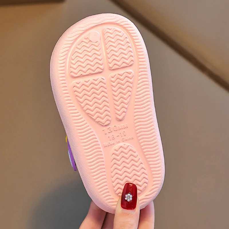 Slipper Cute rabbit bear beach slider suitable for childrens summer soft soled girls boys zippered shoes EVA anti slip childrens slider S25326