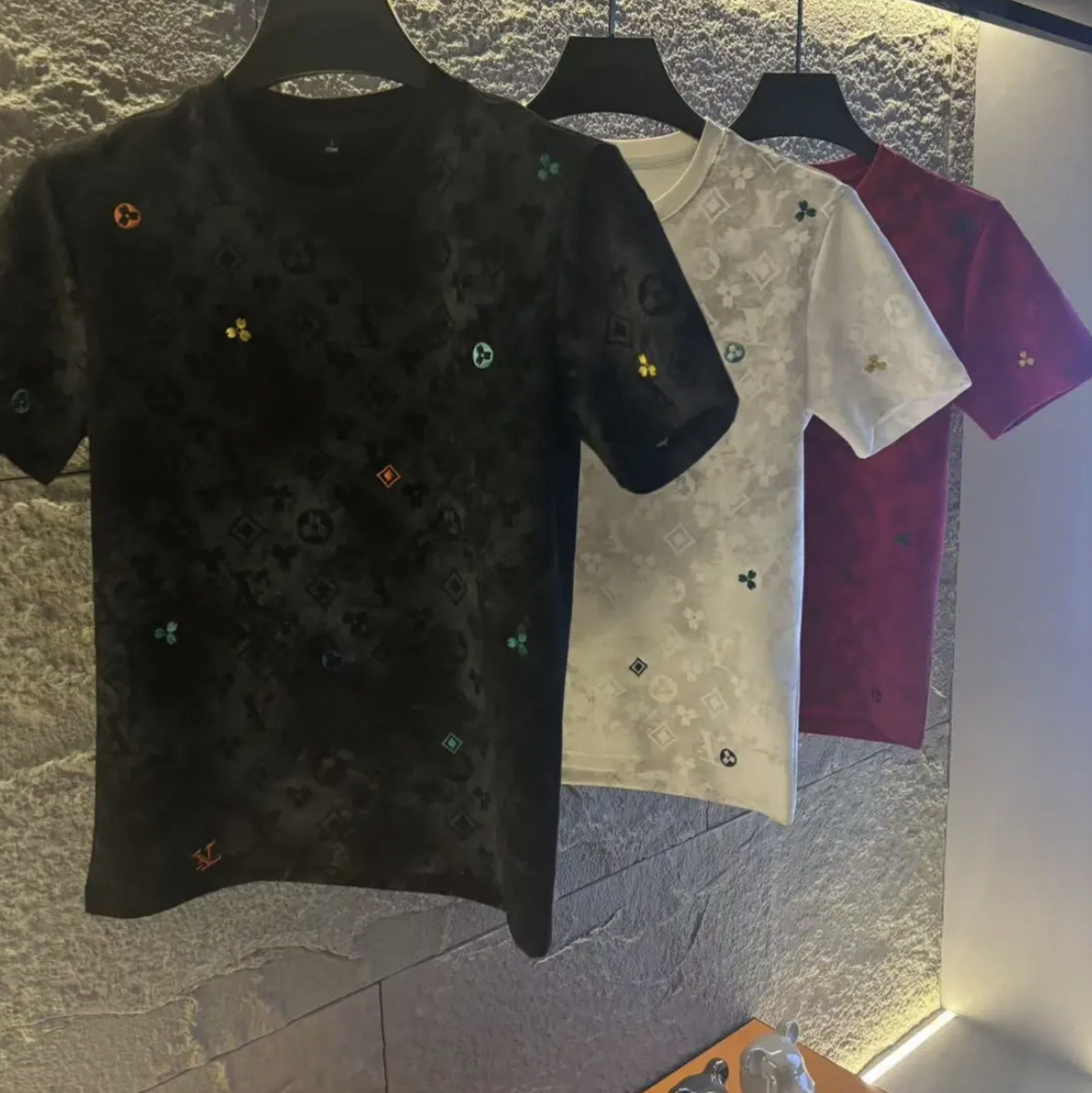 2025s Spring And Summer New Fashion Men T Short Sleeve Light Luxury Heavy Heavy Fashion T-Shirt Short Sleeve Flower Design Size M-3XL