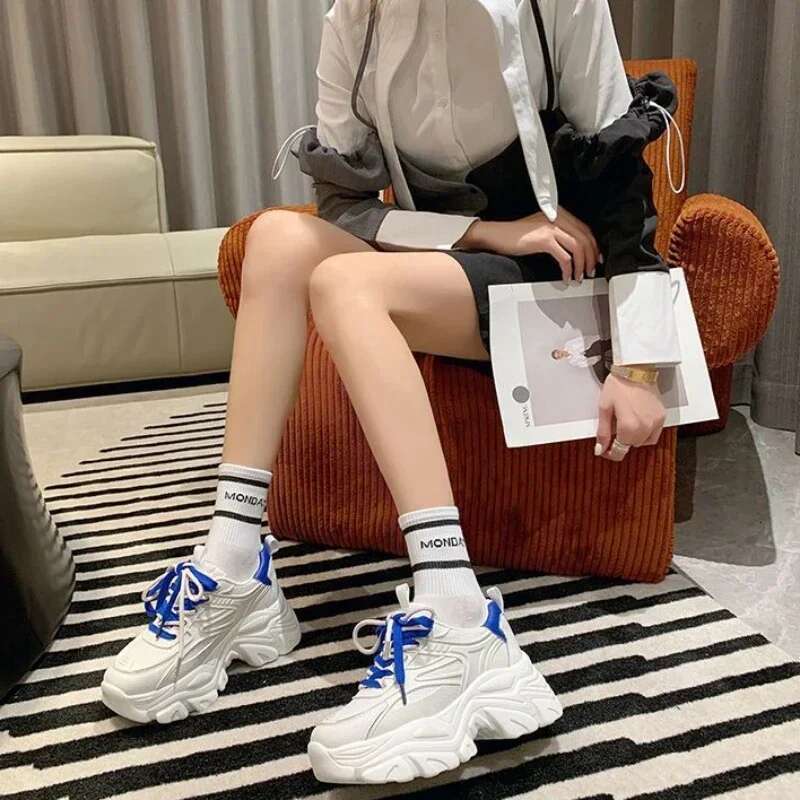 Women Flats Sports Lace Up Vulcanize Shoes Female New Designs White Thick Bottom Platform Casual Sneakers atillas Mujer
