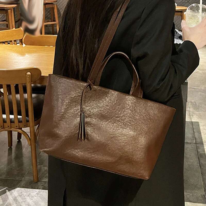 Real Genuine Leather Large Shoulder Bags For Women 2025 Designer Trapeze Shopping Tote Office Ladies Handbags