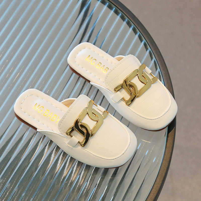 Slipper Childrens sandals for spring and summer 2024 new style for girls wearing flat bottomed toe half slippers without heels casual lazy shoes trend