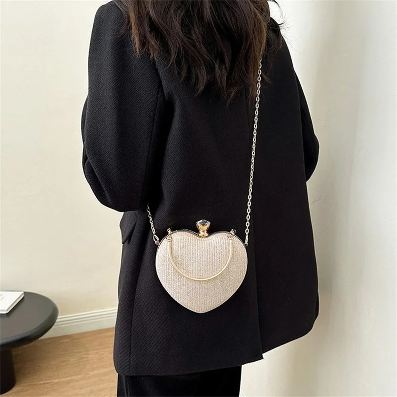 Night clutch bag womens shiny handbag heartshaped metal fashionable chain shoulder cross body y wallet 250326