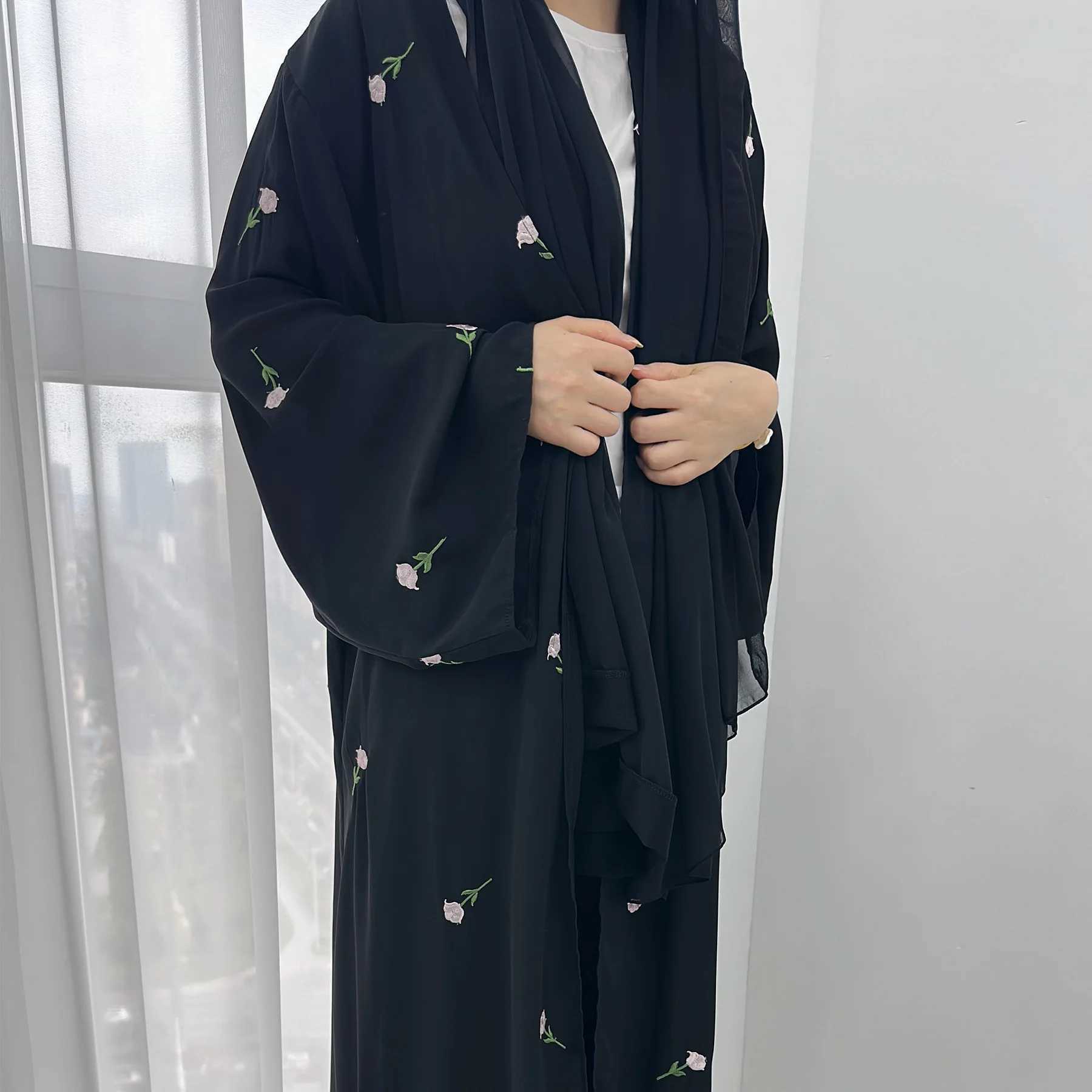 2024 New Black Embroideried Kimono Cardigan Abaya Dubai Luxury Muslim Kaftan Abayas For Women Turkish Islamic Clothing Outfit X2505141