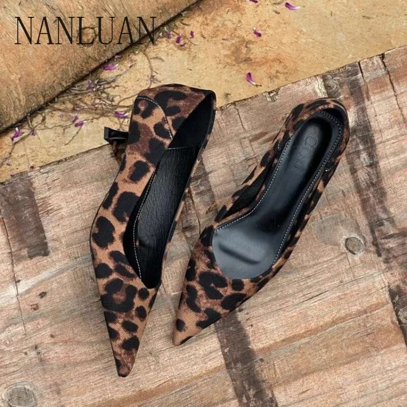 Boutique Autumn New Pointed Toe Stiletto Women's High Quality Slip-on Best-selg Fashion Shoes
