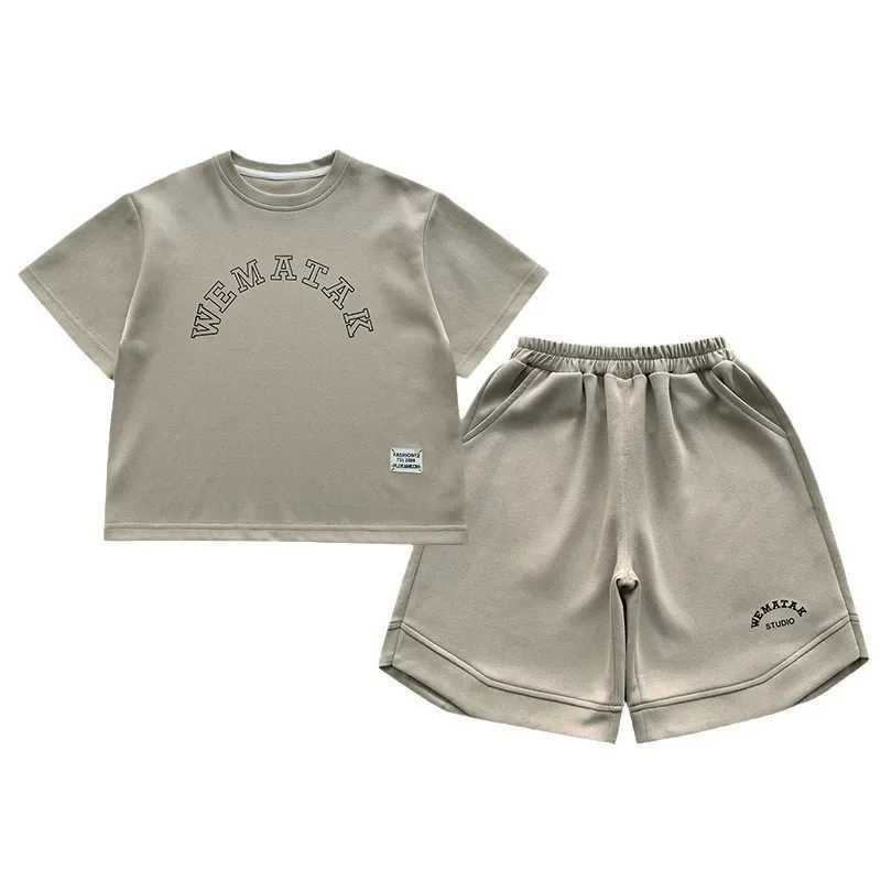 Summer teenage boys clothing set childrens O-neck letter T-shirt and shorts set fashionable printing top and bottom 2-piece set clothing track setT250