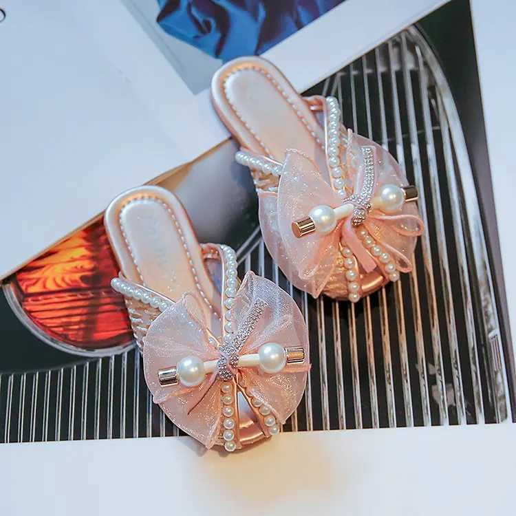 Slipper 2024 Summer New Sandals for Girls Lace Breathable Outerwear Half Slide Fashion Soft Bottom Korean Edition Princess Shoes S25326