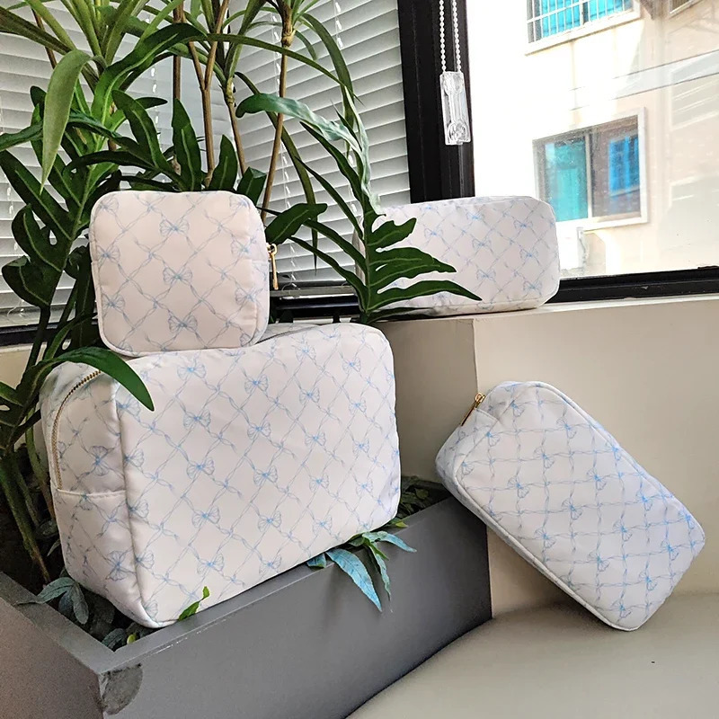 Pink and Blue Bow Printed Makeup Bag Toilet Storage Nylon Outdoor Travel Organizer Homecoming Birthday Party Gift 250326