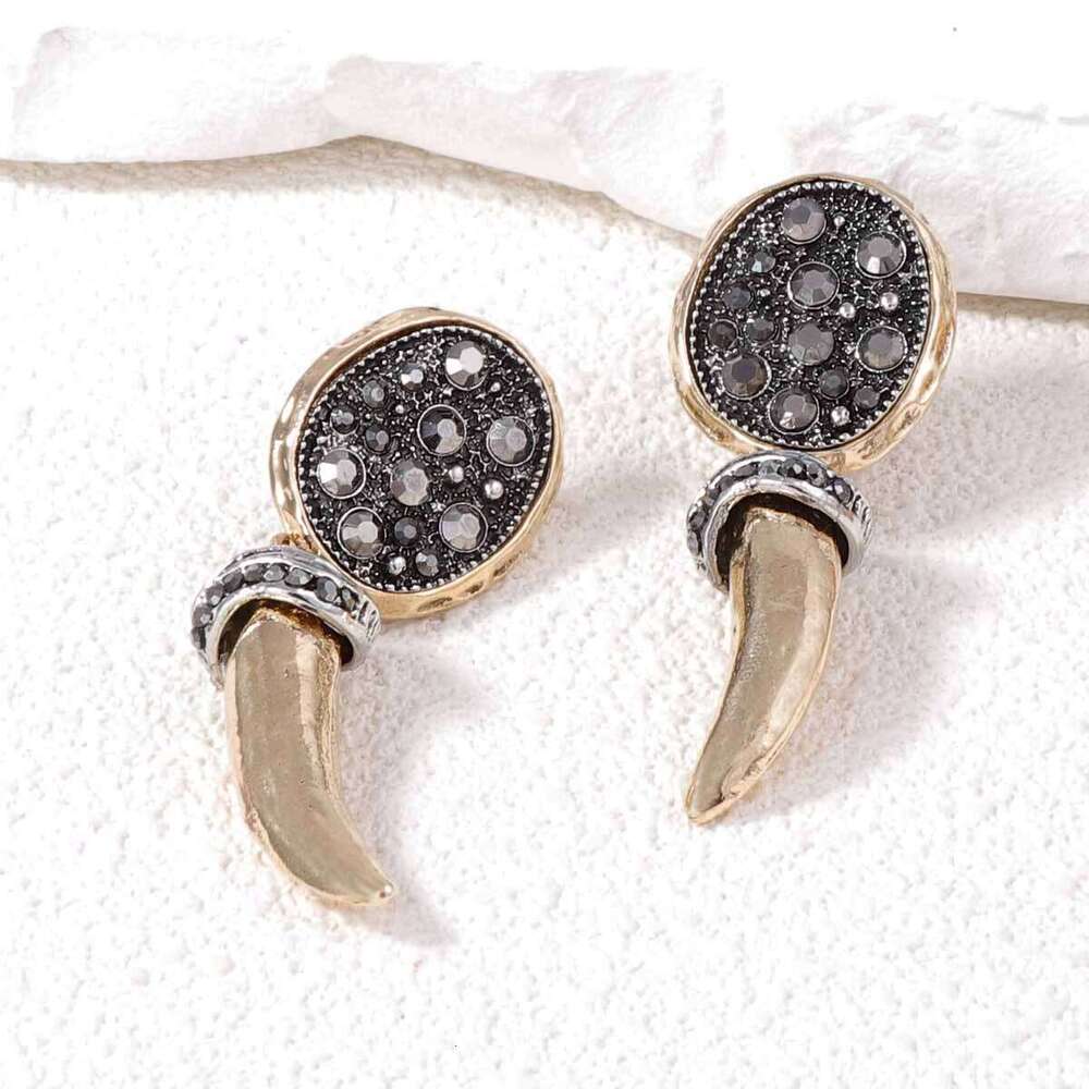 Trendy Vintage Matte Antler Hoop Earrings Lightweight Luxury Everyday Wear for Women