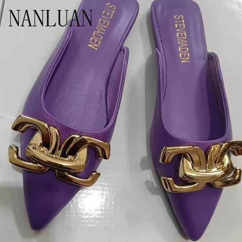Boutique Fashionable Womens New Style Comfortable Flat Women's Shoes High Quality Metal Decorative Fashion Slippers