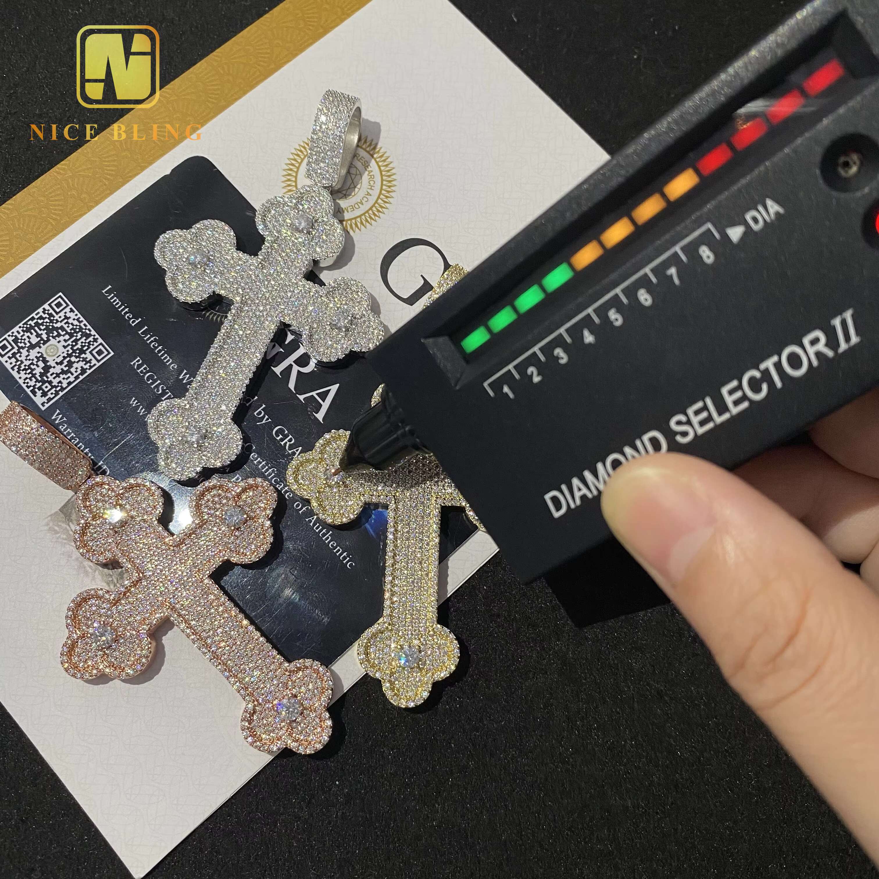 In Stock Iced Out Cross Custom Hip Hop Moissanite Jewelry Pendant VVS Moissanite Diamond 925 Sterling Silver Necklace Pendant