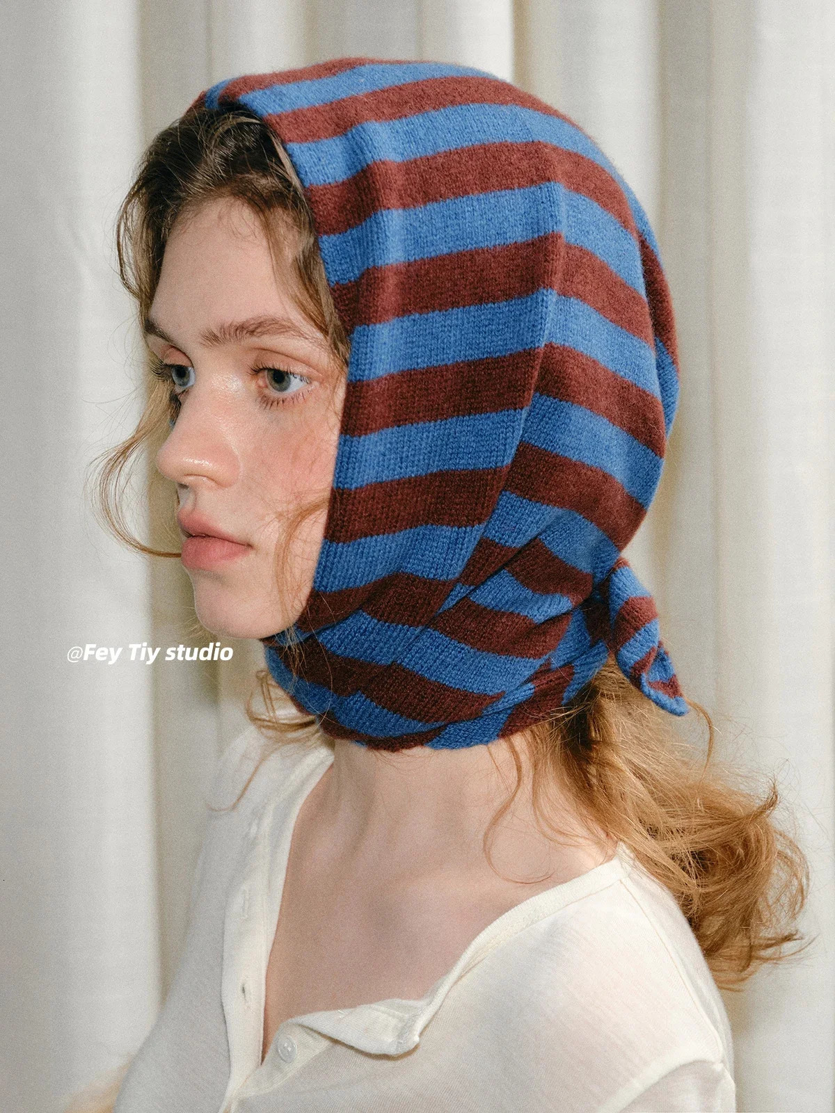 Striped wool knitted triangular scarf small Versatile warm Korean hooded triangular scarf neck scarf for women 250322