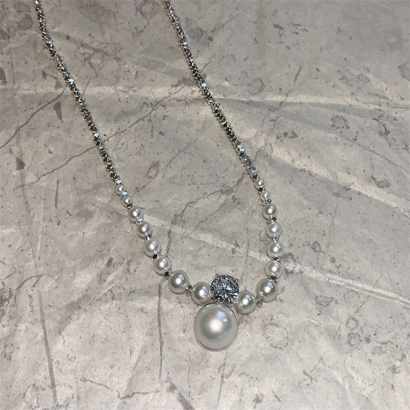 Chic Silver-Toned Pearl Pendant Necklace for Women Stylish Silver Plated Jewelry