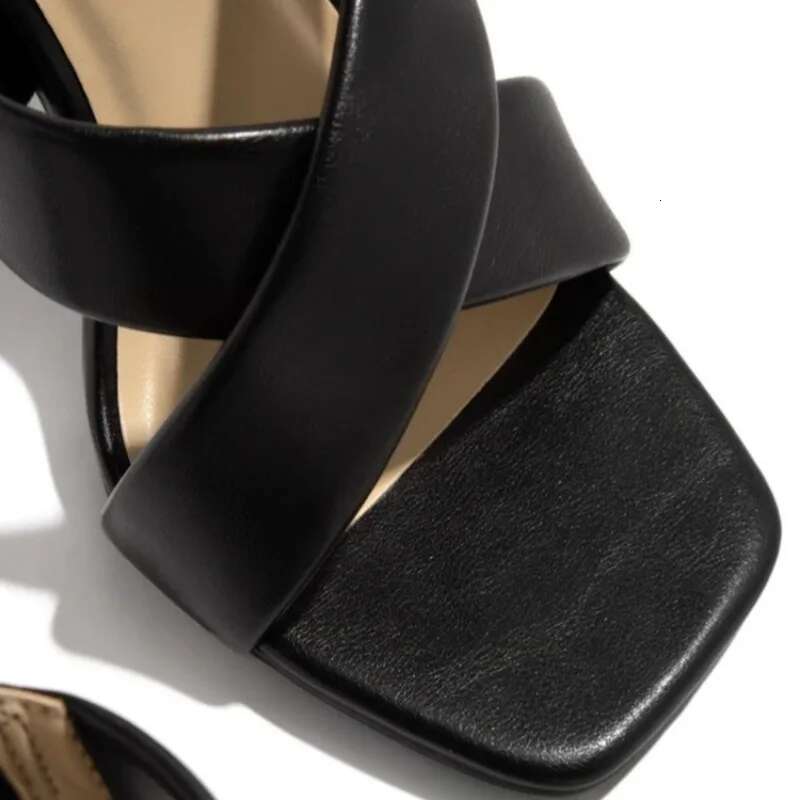 2025 Summer New High Heels Women's Slippers High Heels Full Match Designer Fashion Casual Shoes Sandals