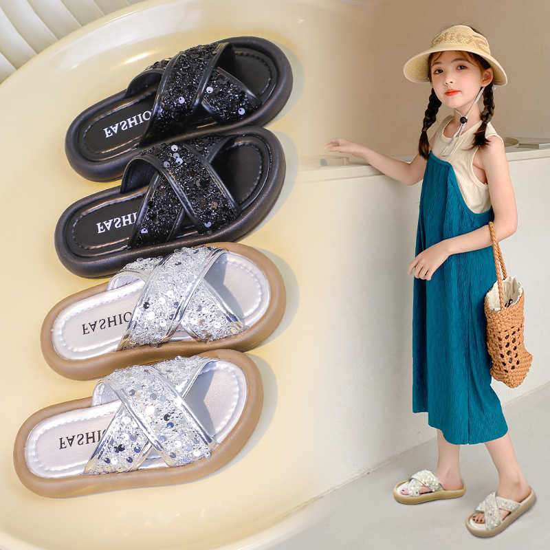 Slipper Childrens slippers womens summer new fashion Korean version little girl princess wearing non slip soft bottom girls cool slippers flat bottom 