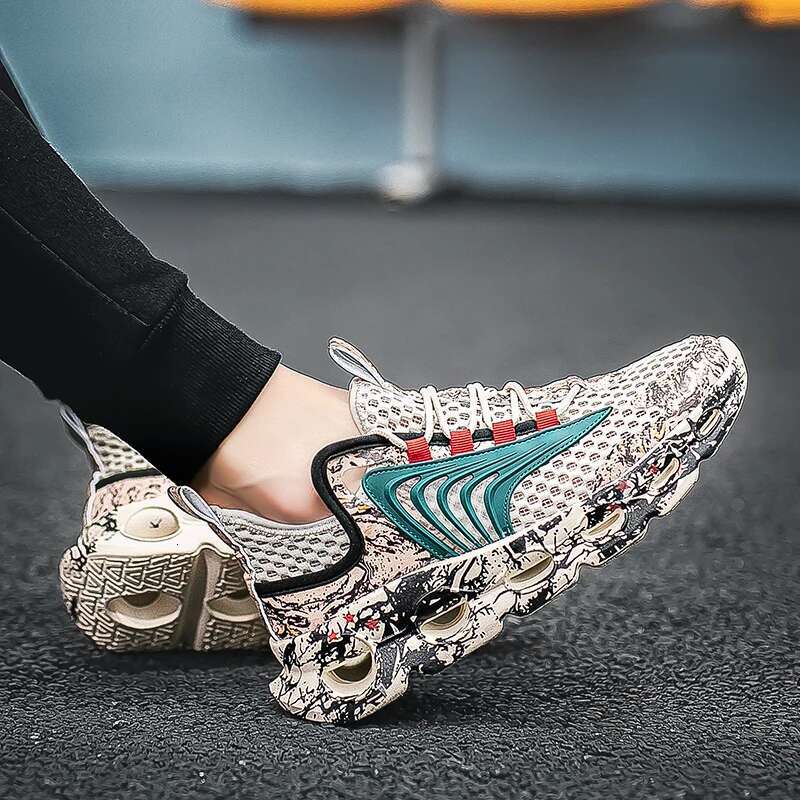 Designer Shoes For Summer 2025 New Sports Men's Shoes With Mesh Surface Breathable Anti Slip Deodorizing Fashionable Men's Running Shoes