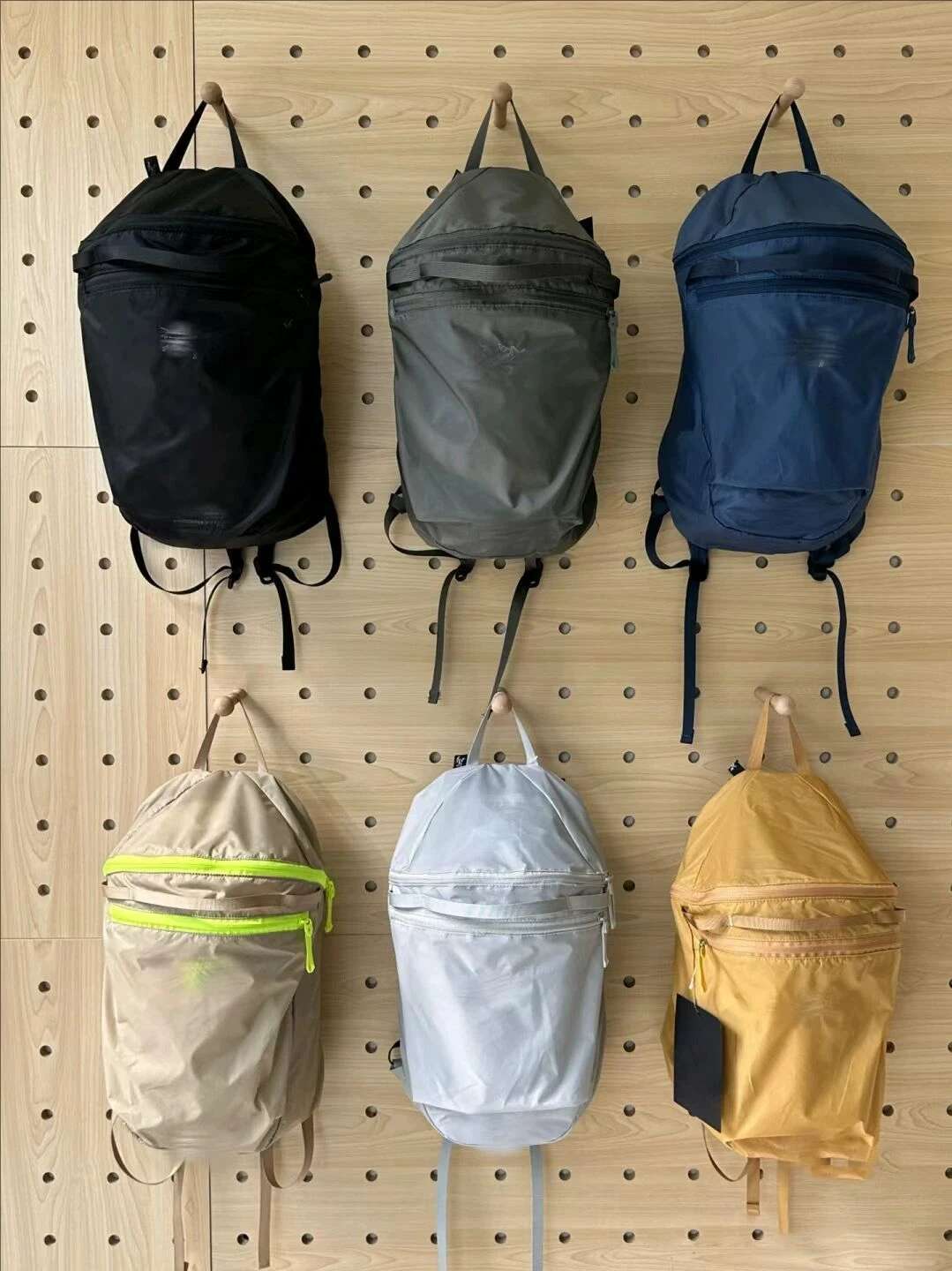 15L Capacity 'Bird' Outdoor Hiking Camping Traveg Sports Backpack Waterproof Men's And Women's Universal