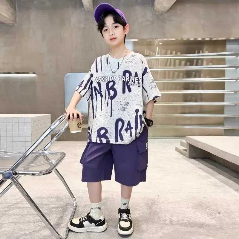 Summer Boys Purple Sets Korean High Street Fashion Kids T-shirts Shorts 2-piece set of high-quality childrens sportswearT250327