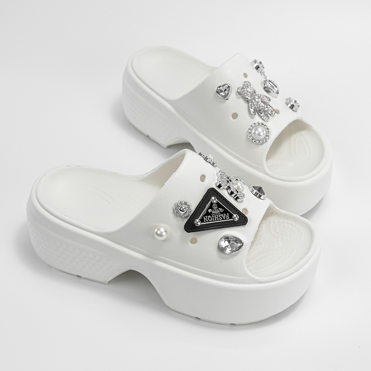 New triangle brand thick sole increase slippers female EVA outside wear summer flip-flops cross-border new casual slippers wholesale 2025