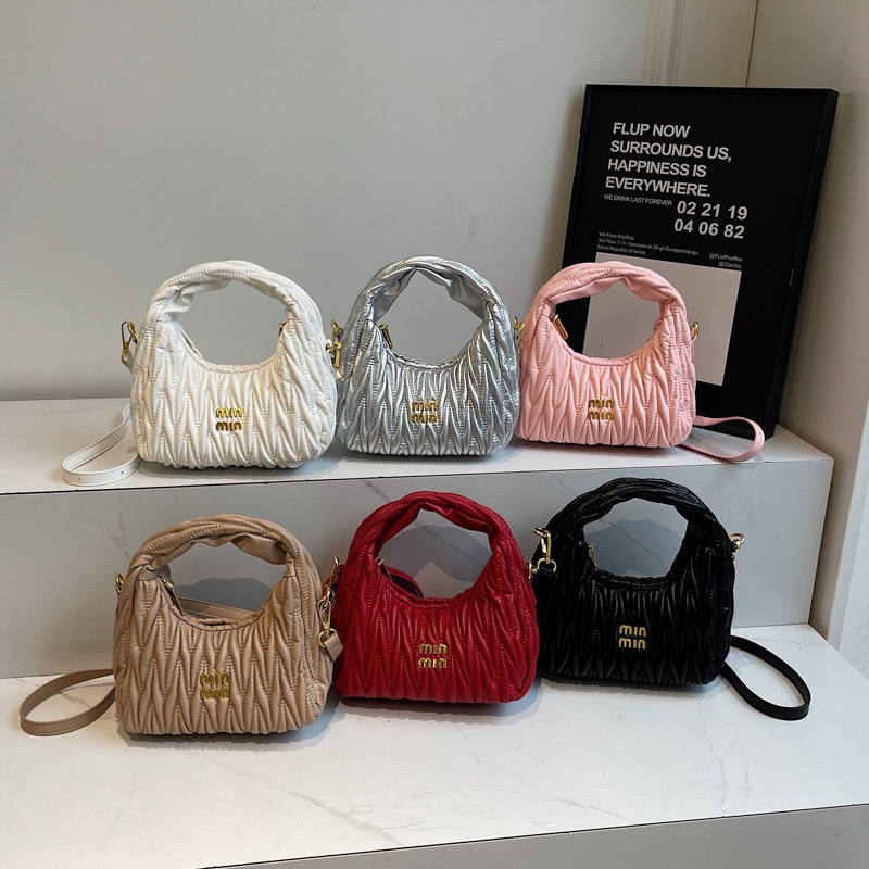 New fashion fold bag shoulder bag niche design casual simple fashion handbag crossbody bag 2025