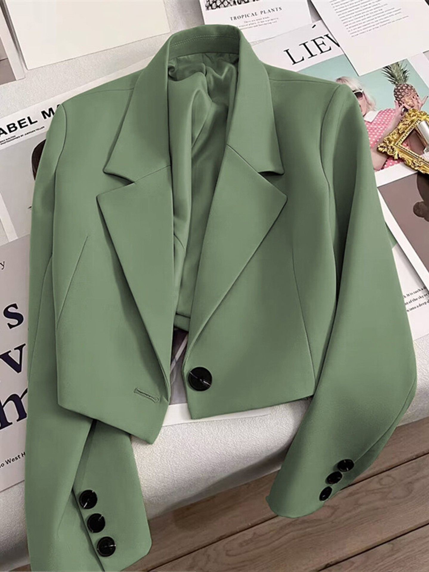 B326Stylish Emerald Green Petite Size Women's Short Jacket - Versatile Student Wear for Spring & Autumn