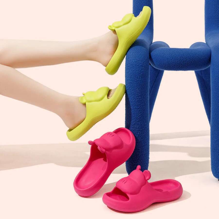 Cute Design Thick Sole Women Slippers Slides Bathroom Beach Indoor Sandals men Summer Couple Shoes