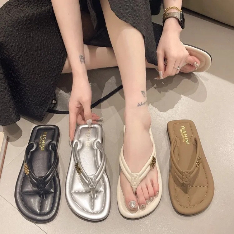 Hot free shipping designer for womens slippers white black khaki sliver New flat bottomed beach sandals