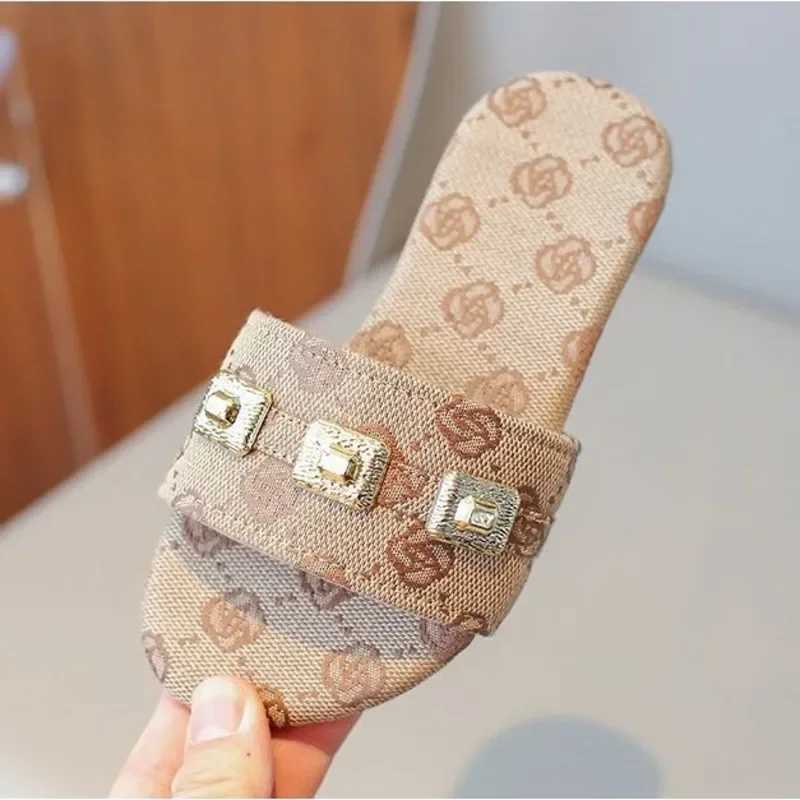 Slipper Metal decoration girls slippers summer flower print soft soled childrens slippers comfortable PU fashionable childrens flat shoes S25326