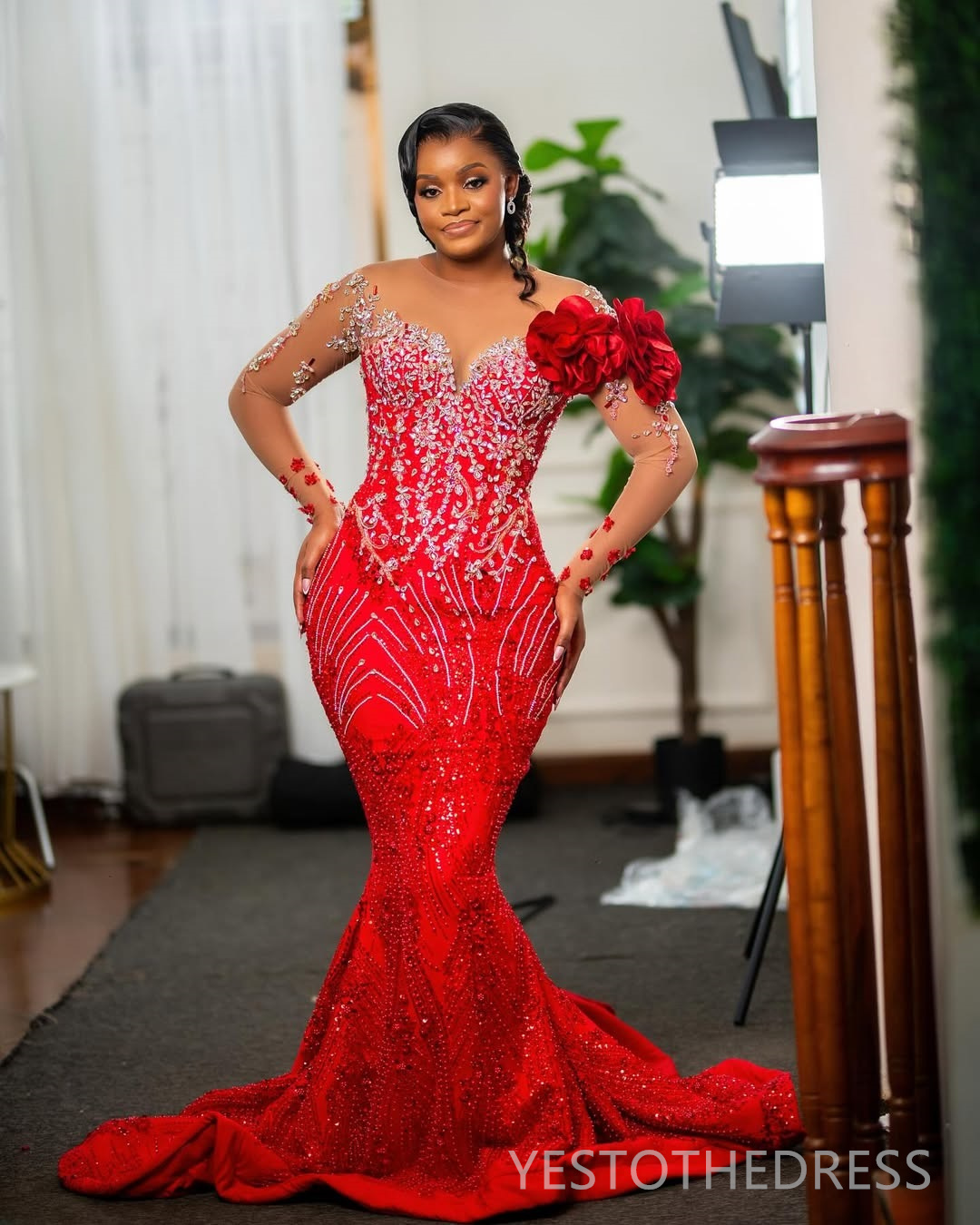 2025 Plus Size Red Prom Dress Mermaid Prom Dresses Formal Gowns Illusion Sheer Neck Long Sleeve Beaded Lace Birthday Second Reception Gown For African