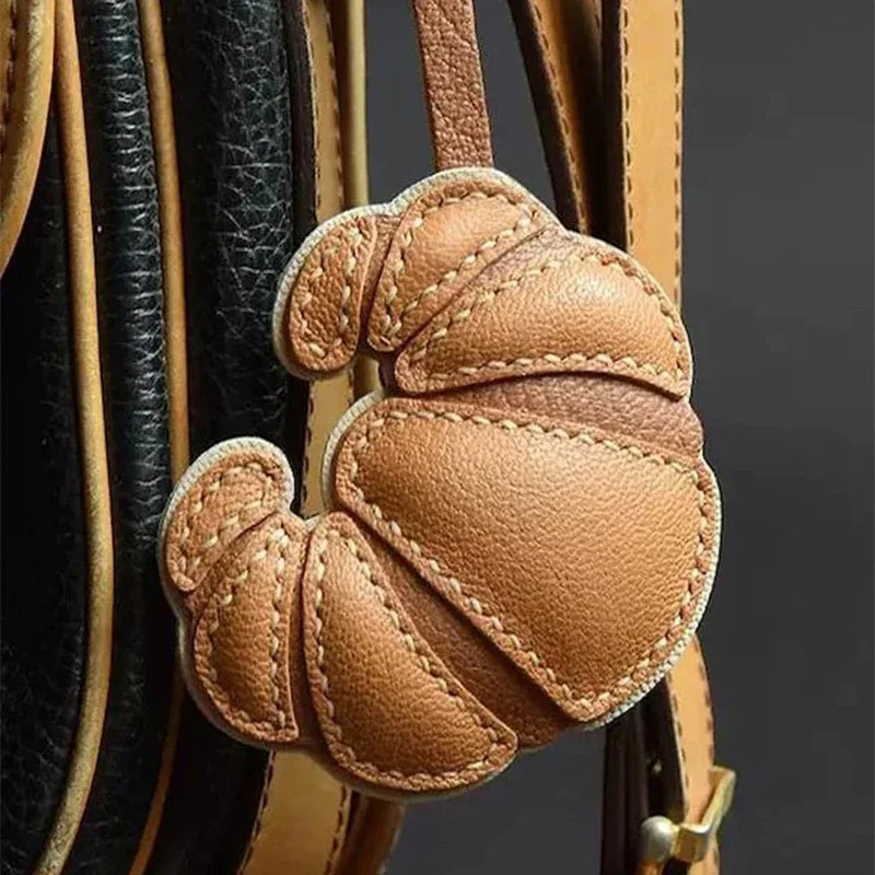 Handmade leather sheepskin croissant charme keychain girl mobile phone case pendant gift bag decoration accessories250325