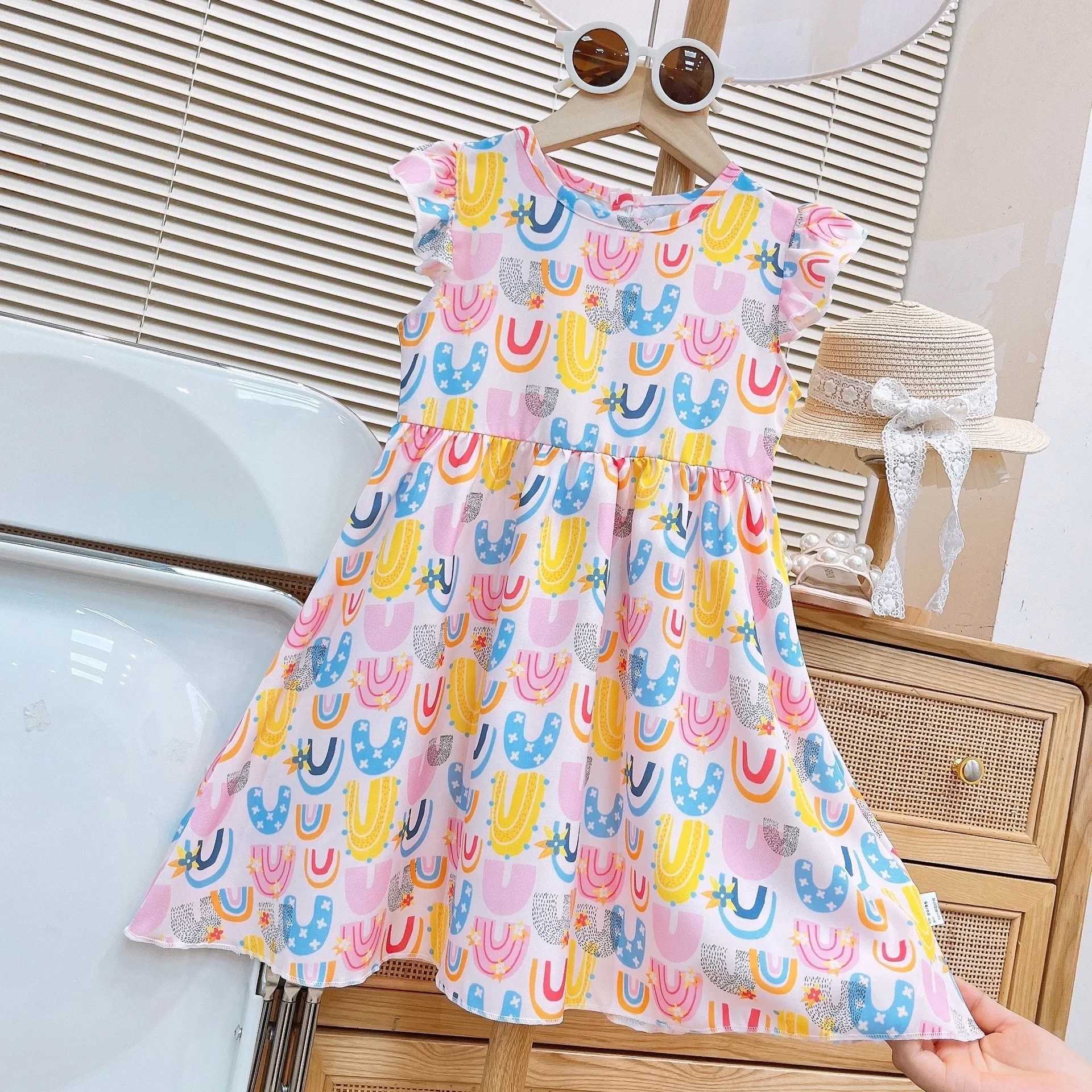 Girls summer dress new fashion floral princess dress pleated sleeves suitable for children suitable for any occasion W250326