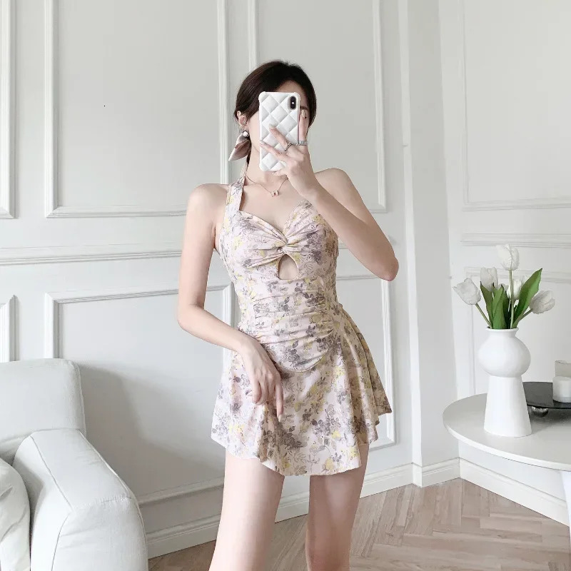 Floral camisole cover suitable for women hollow slim sexy summer swimsuit beach Korean style bathing academy aesthetics sweet 250326