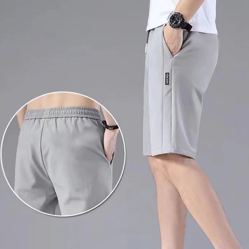 2024 Summer Mens Sports Shorts Solid Color Straight Pattern Loose Elastic Waist Pull up Casual Running 250326