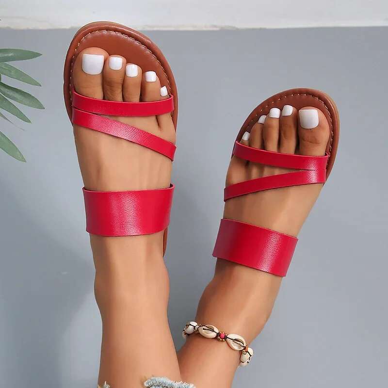 2025 Summer New Women's Flat Shoes Casual Designer Fashion Beach Slippers