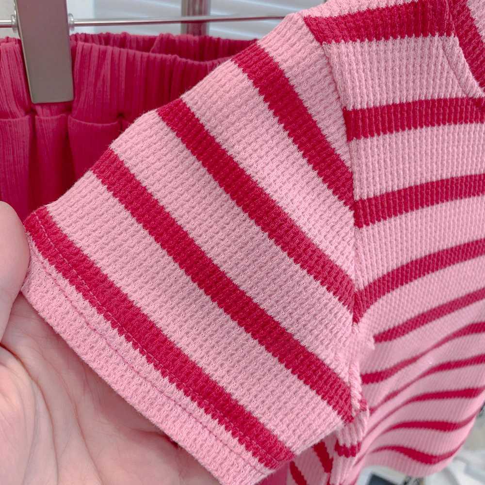 Bear collar girls clothing set 2023 summer new Korean childrens set girls striped knitted short sleeved+red wide leg pants 2 setsT250327