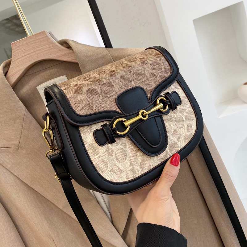 Free shipping 2025 New designer bag Fashion popular printed single shoulder crossbody bag premium texture for womens