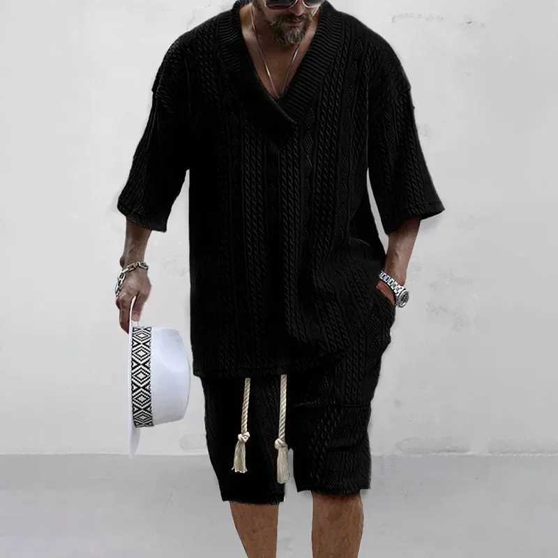 Summer new mens sportswear mens V-neck top loose two-piece set mens casual trend street retro setXJ250326