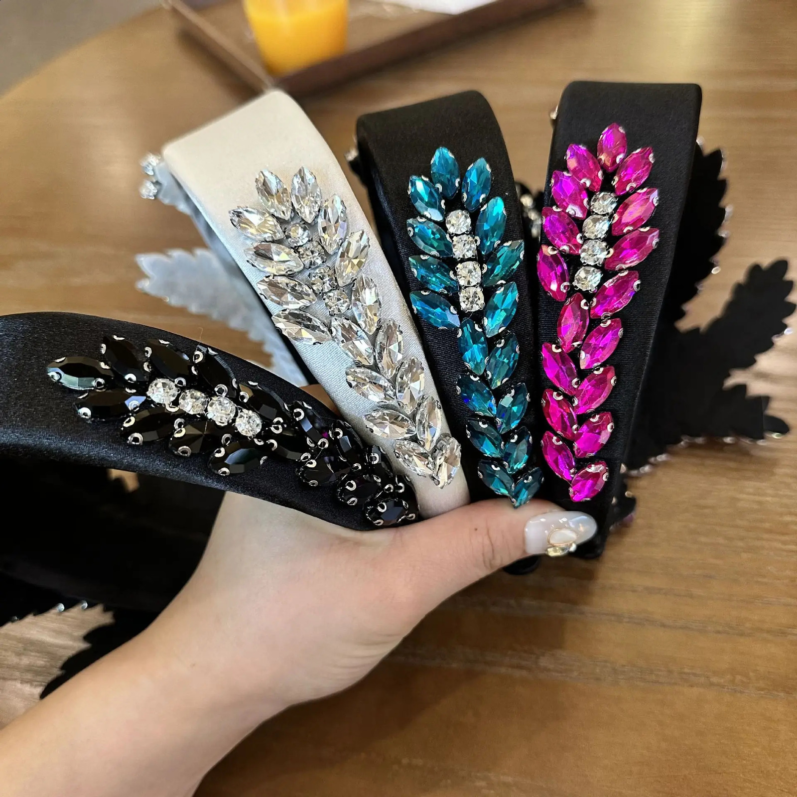 Rhinestone Maple Leaf Headband Bling Sparkly Crystal Diamond Hairband Fashion Padded Head Band for Girls Women Hair Accessories 250318