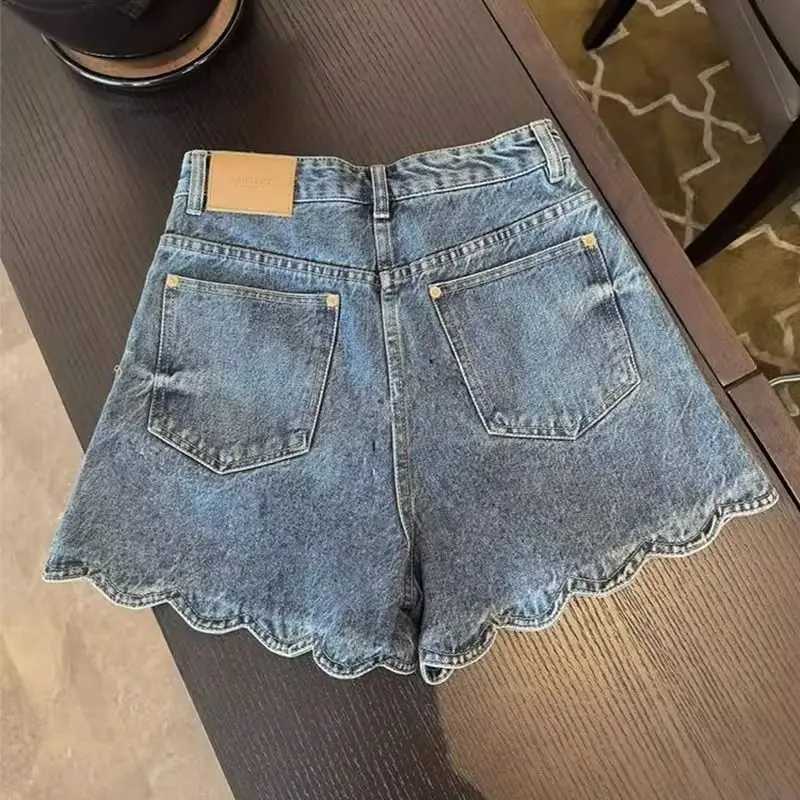 Summer denim shorts suitable for women with niche design straight leg fashion and Western European high-end blueT250327