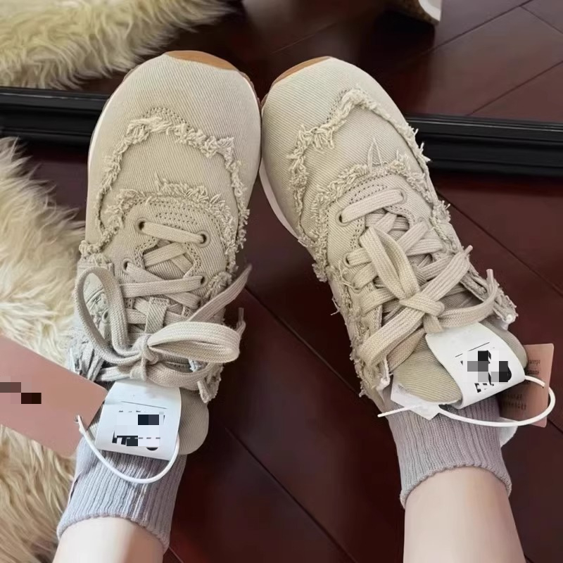 Chic Ladies' Flat Casual Sneakers with Laces Perfect for Active Lifestyles & Leisure Activities