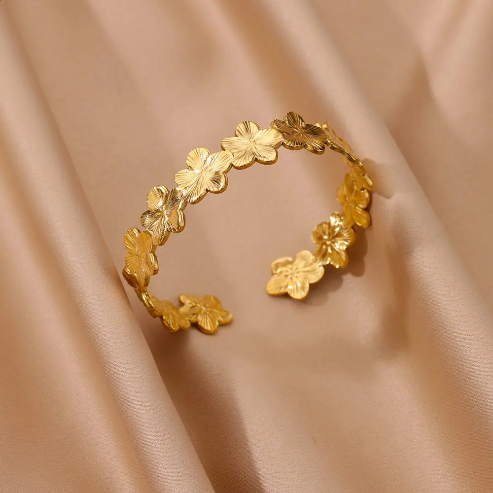 Vintage Flower Cuff Bracelet Bangle for Women Gold Color Flora Stainless Steel Bangles Casting Aesthetic Couple Wrist Jewelry 250322