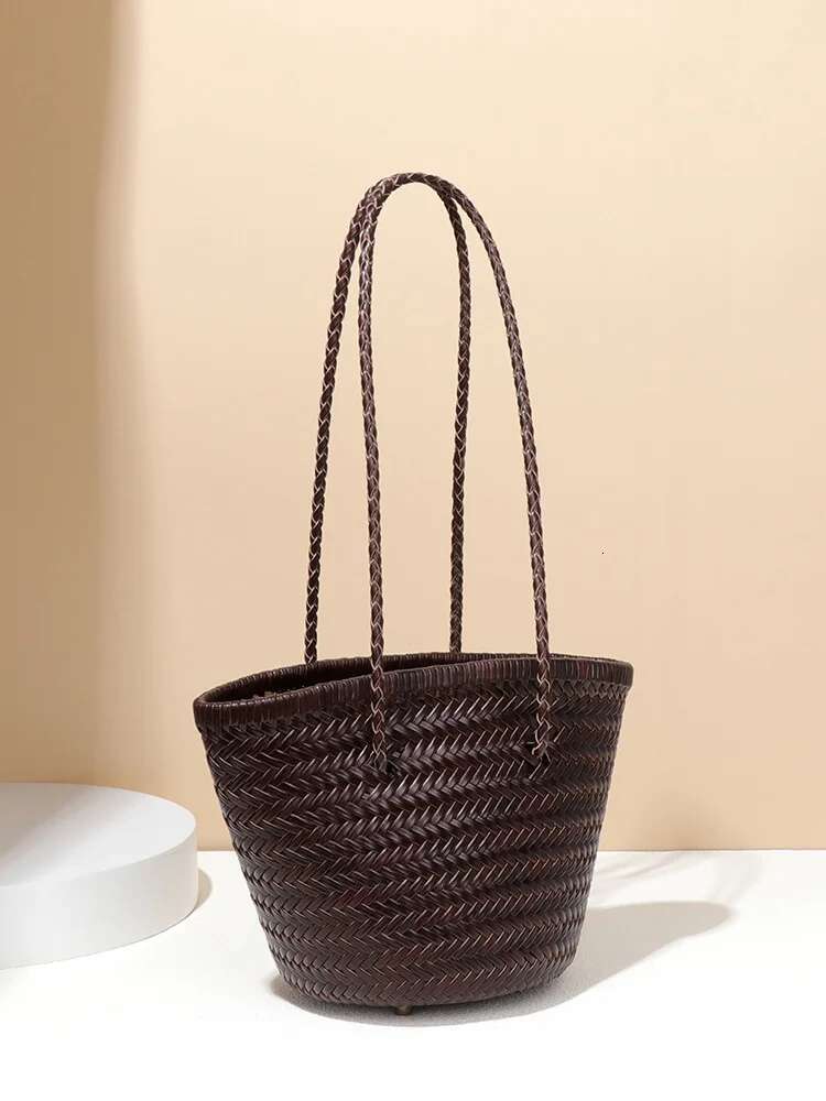 New French Retro Top Layer Cowhide Hand-Woven Single Shoulder Bucket Bag Niche Genuine Leather Vegetable Basket