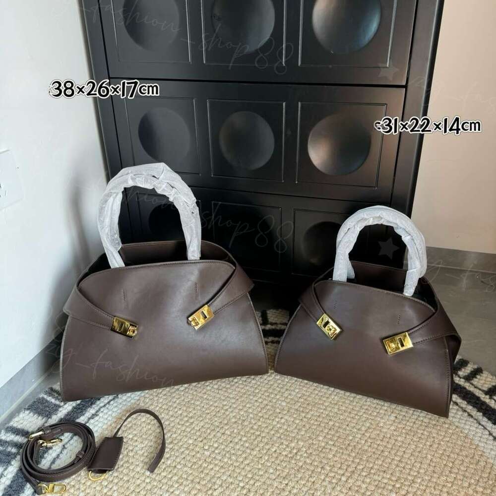 Designer ferragamowomenbag Shoulder Fashion Handbag Leather Crossbody Tote Large Capacity Handbags Retro White Bags Mini High Quality Purses Black 5A