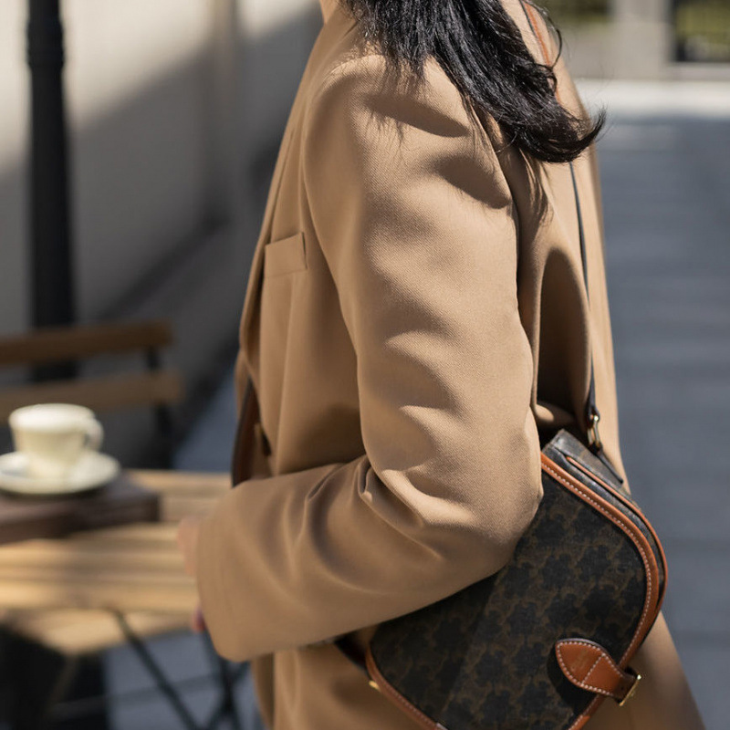 L3272Charming Vintage-Style Student Suit Top Perfect Layering Piece for Spring and Autumn Seasons