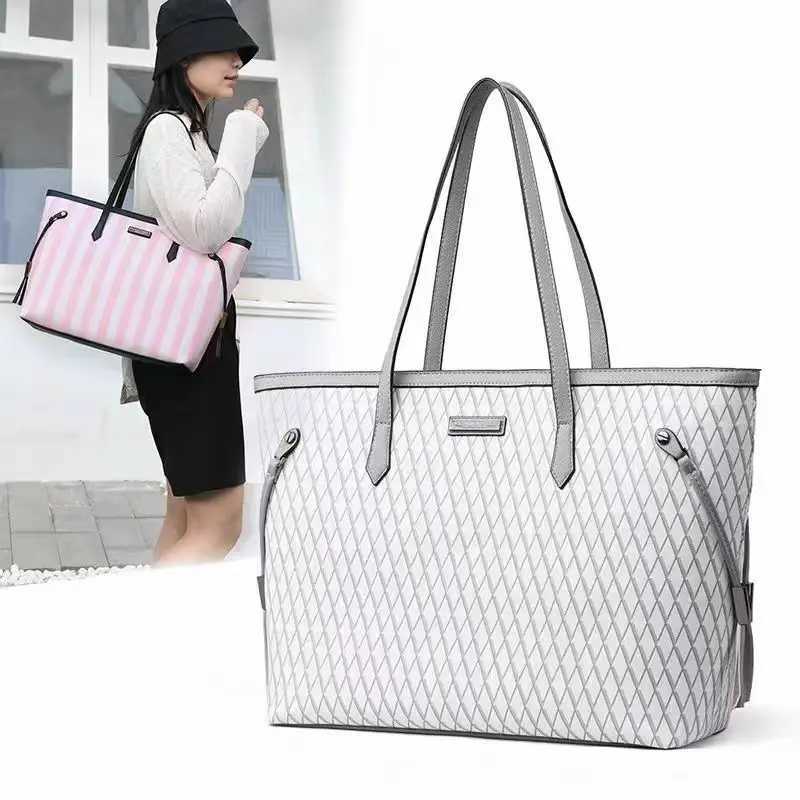 Womens handbag shoulder bag fashionable travel portable large capacity shopping bag handbag casual sail bag Z250328