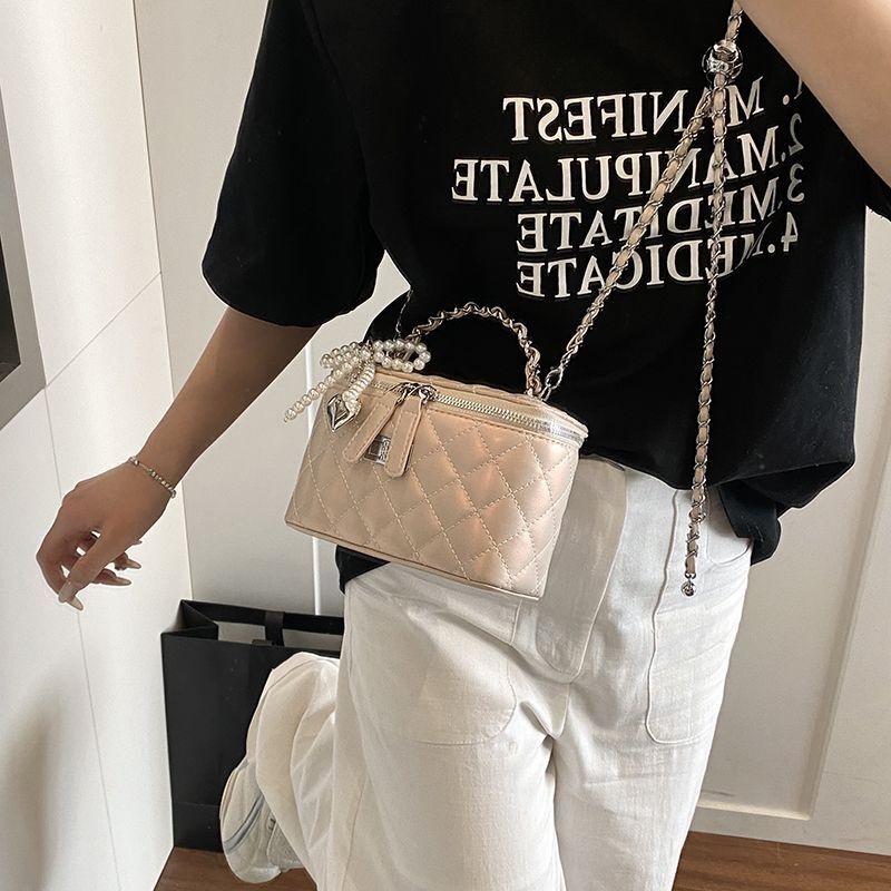 2025 New Light Texture Women's Designer Fashion Handbag Summer Dia Grid Chain Diagonal Multi functional Box Single Shoulder Small Bag